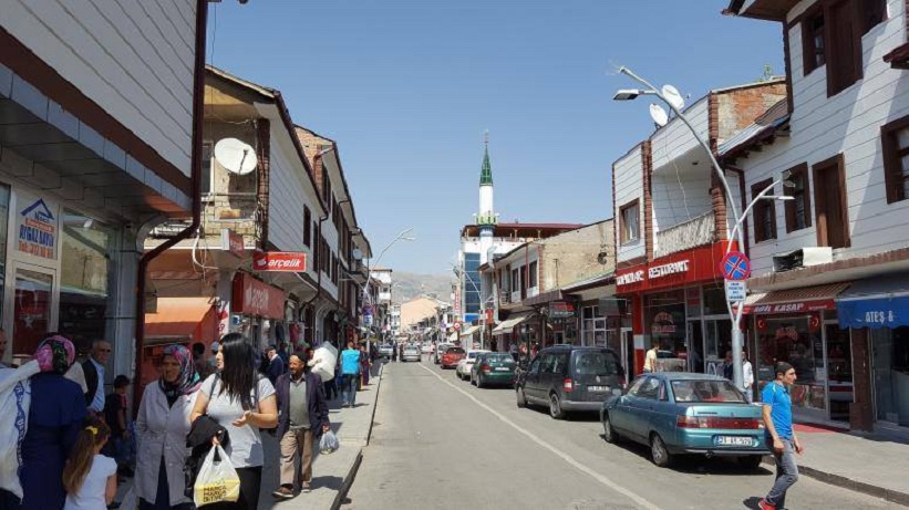 Başkan Yılmaz Tabir Edilen Yolun Ortasından Yürüme Problemi Yok Oldu