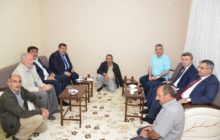 Başkan Yılmaz Kaymakam Yavuz Ve Beraberindekiler Milletvekili Cihan Pektaş’ı Ziyaret Etti