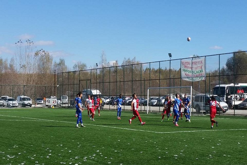 Kelkit Belediye Hürriyet Spor Evinde Iğdır Aras Spor’a 1-0 Yenildi