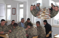Kaymakam Naif Yavuz Öğlen Yemeğinde Askerlerle Buluştu
