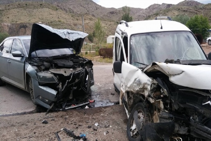 Gümüşhane’de Trafik Kazası 6 Yaralı