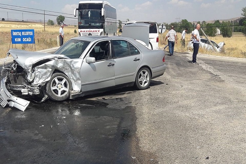 Kelkit'te Trafik Kazası 6 Yaralı