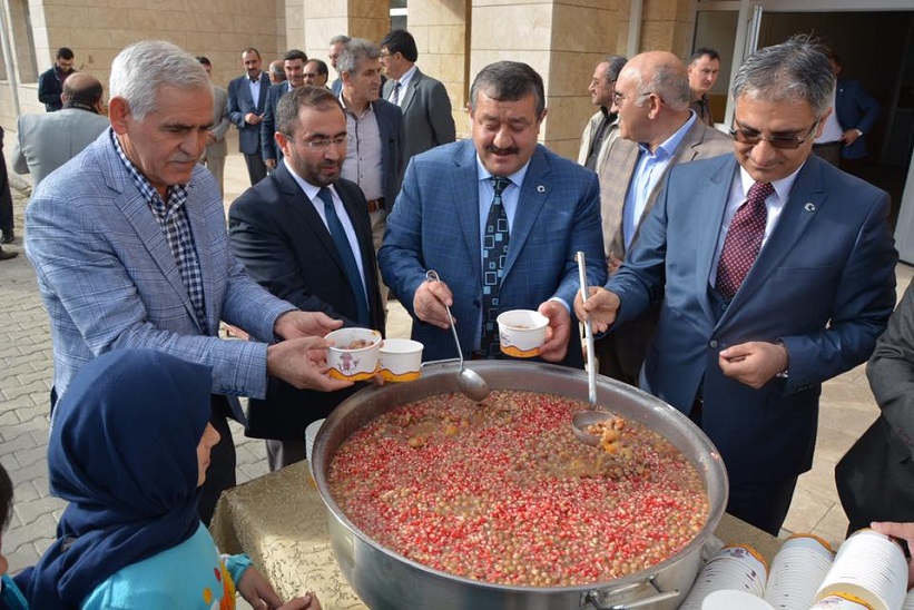 Abdulhamit Han Anadolu İmam Hatip Lisesi Tarafından Aşure Programı Düzenlendi