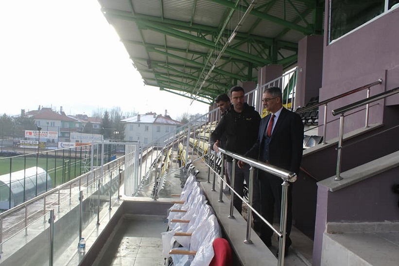 Kaymakam Yavuz İlçe Spor Müdürü İle İlçe Stadında Denetimde Bulundular