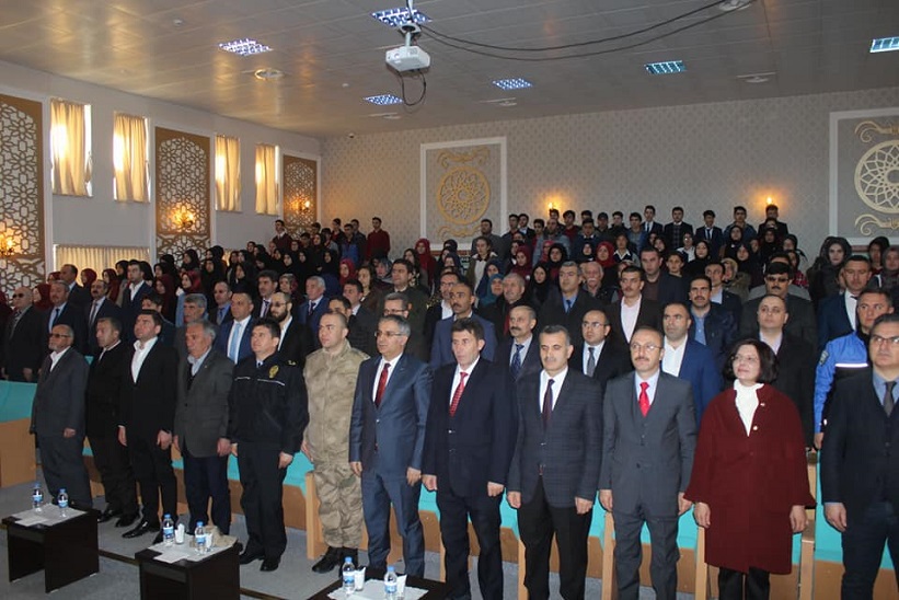 15  Temmuz Şehitleri Anadolu Lisesi 12 Mart İstiklal Marşının Kabulü Programını Düzenlediler