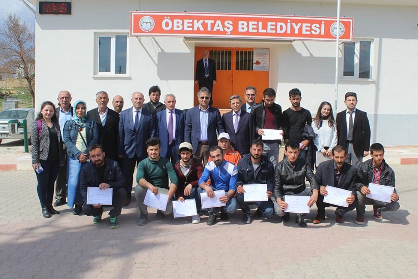 Kaymakam Yavuz Ve Beraberindekiler Kursiyerlere Sertifikalarını Takdim Ettiler