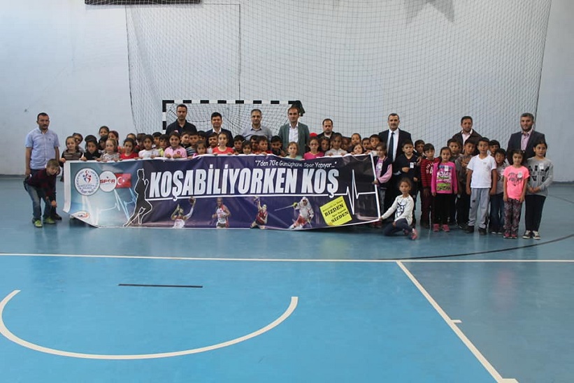 Kaymakam Yavuz Ve Beraberindekiler Düzenlenen Sporcu Seçmelerine Katılarak Stantları Gezdiler