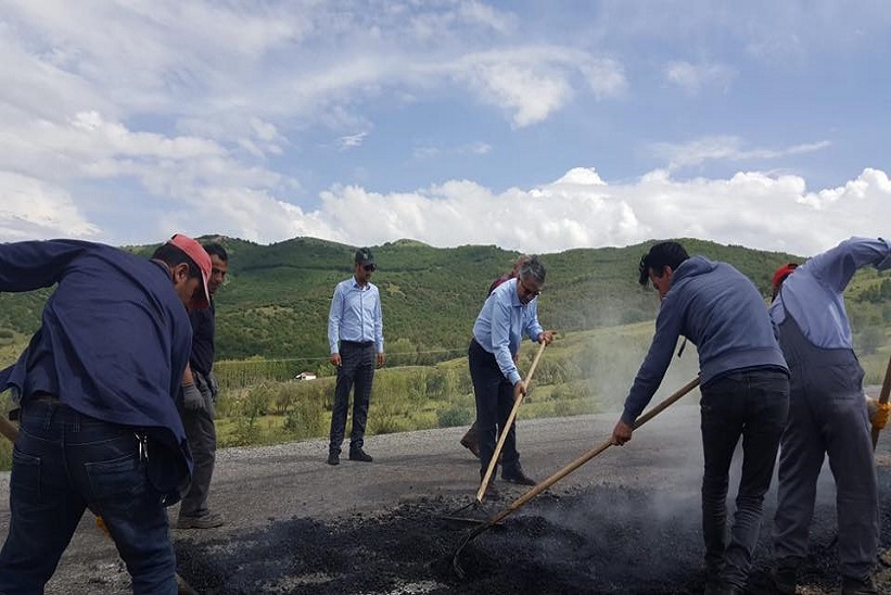 Kaymakam Yavuz Köy Yollarımızda Çalışmalara Devam