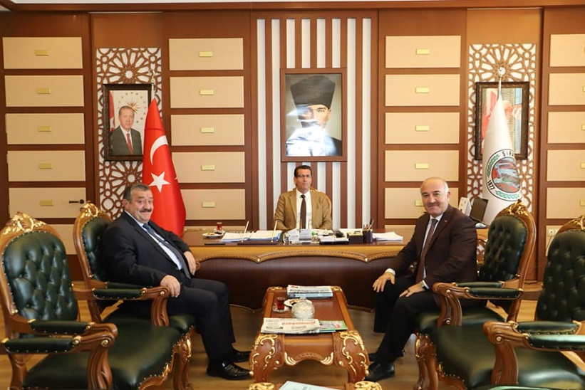 Başkan Yılmaz Köse Ve Şiran Belediye Başkanını Ziyaret Etti.