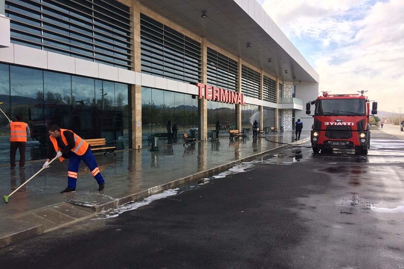 Başkan Yılmaz Ekiplerimiz Temizlik Hizmetleri Kapsamında Çalışmalarına Devam Ediyor