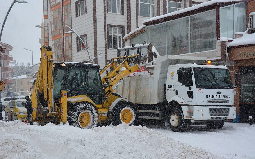 Kelkit Belediyesi  Kar Mücadelesine Devam Ediyor