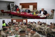 VALİ BARUŞ VE BERABERİNDEKİLER İLÇE JANDARMA KOMUTANLIĞINDA İFTAR AÇTILAR