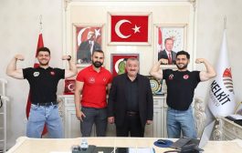 BAŞKAN ÜNAL YILMAZ DERECE YAPAN SPORCULARI TEBRİK ETTİ.