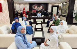 KAYMAKAM ALGIN DERECE ALAN ÖĞRENCİLERİN İLÇE ADINA GURUR VERİCİ OLDUĞUNU SÖYLEDİ.