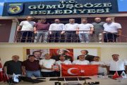 BELDE BELEDİYE BAŞKANINA PLAKETLİ ZİYARET.