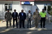 BAŞKAN YILMAZ VE BERABERİNDEKİLERDEN YENİYOL JANDARMA KARAKOLUNA ZİYARET.