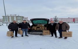 CHP İLÇE BAŞKANLIĞINDAN ÇOCUKLARA KIŞLIK BOT DESTEĞİ